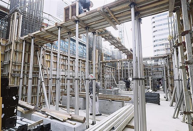 Forbuild aluminum support posts used on a construction site